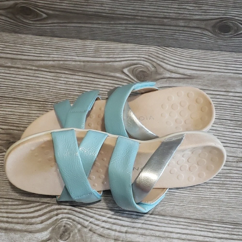 Vionic Hadlie 11 baby blue and silver slide woman sandals